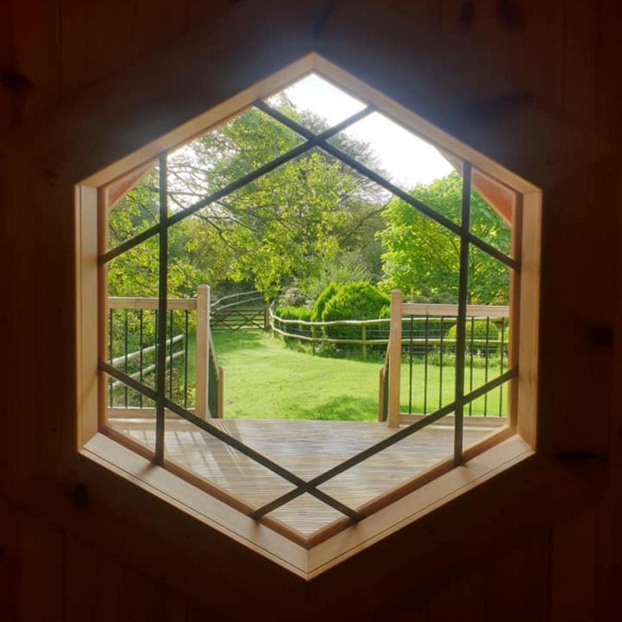 The Hive - Unique Log Cabin With Wood Burning Stove Ludchurch Exterior photo