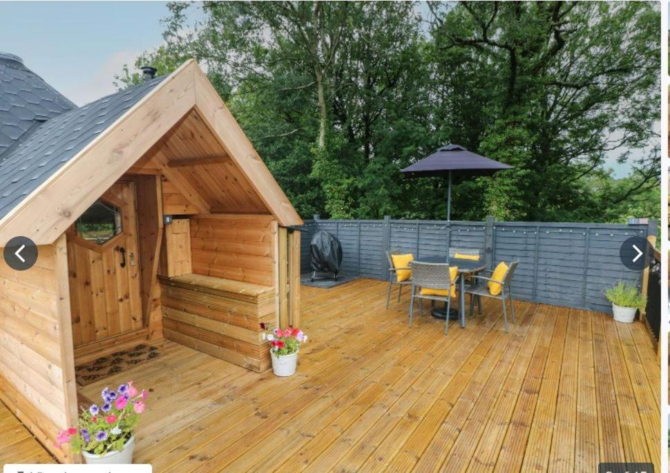 The Hive - Unique Log Cabin With Wood Burning Stove Ludchurch Exterior photo